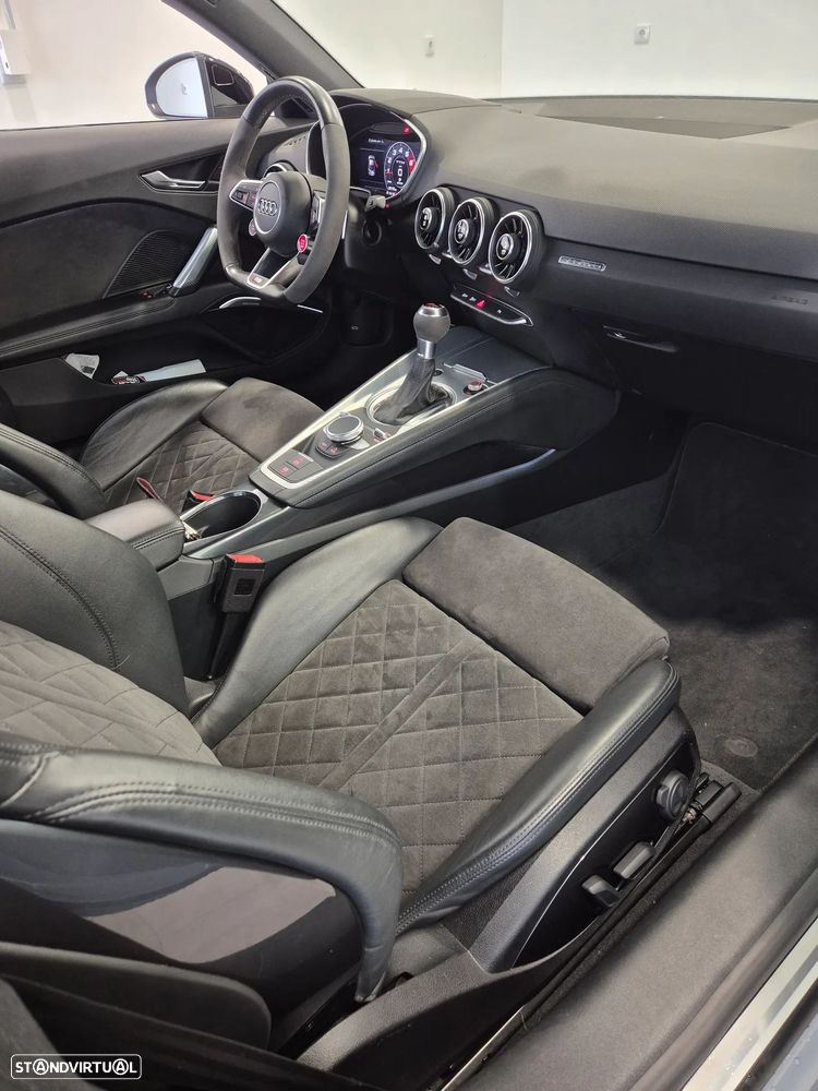 Audi TT RS Coupé 2.5 TFSi quattro S tronic - 32