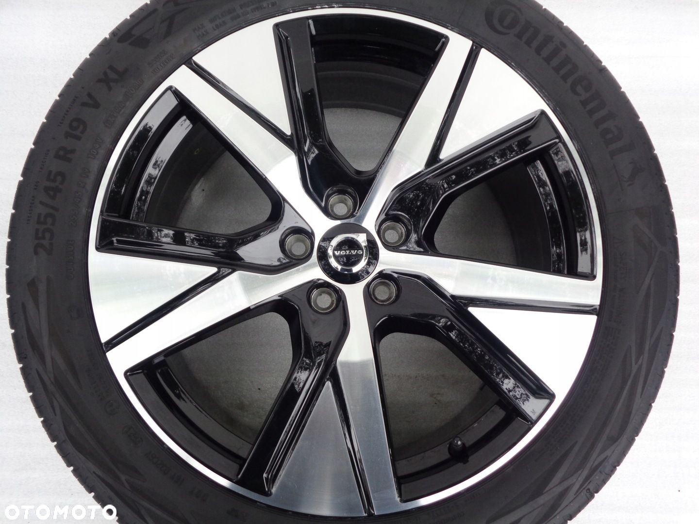 FELGI Alufelgi 19 5x108 VOLVO XC40 XC60 ET50,5 - 2