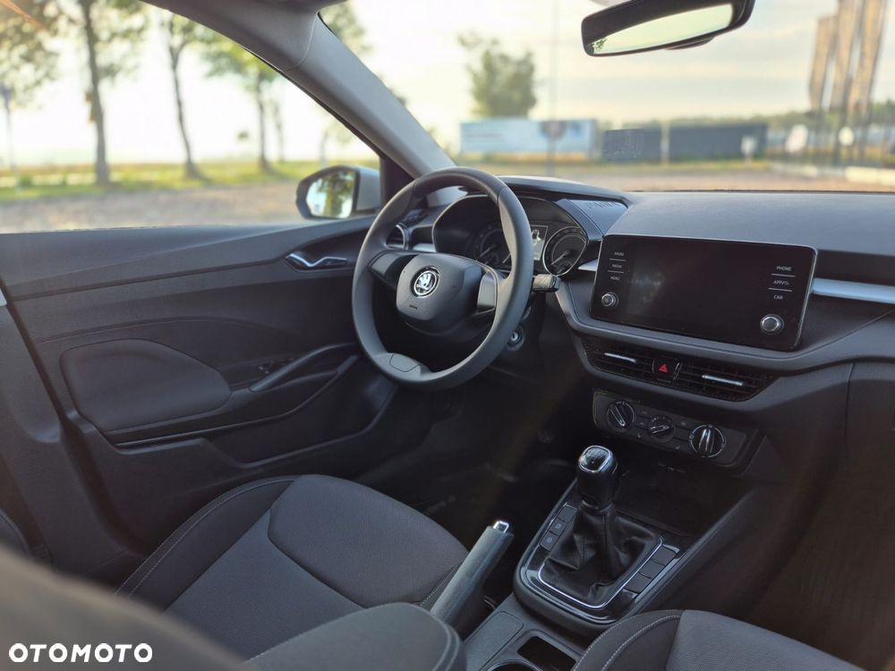 Skoda Fabia 1.0 Ambition - 11