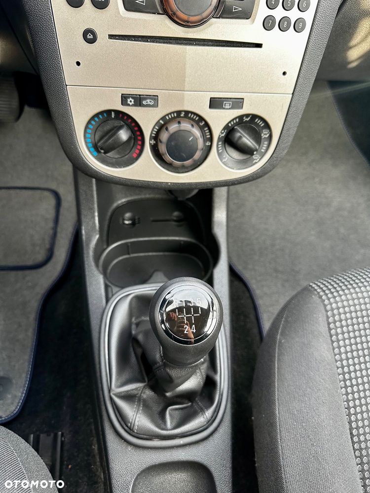 Opel Corsa 1.2 16V Essentia - 20