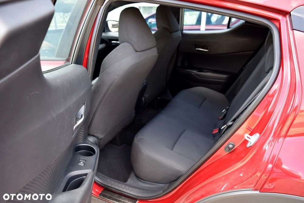 Toyota C-HR - 8