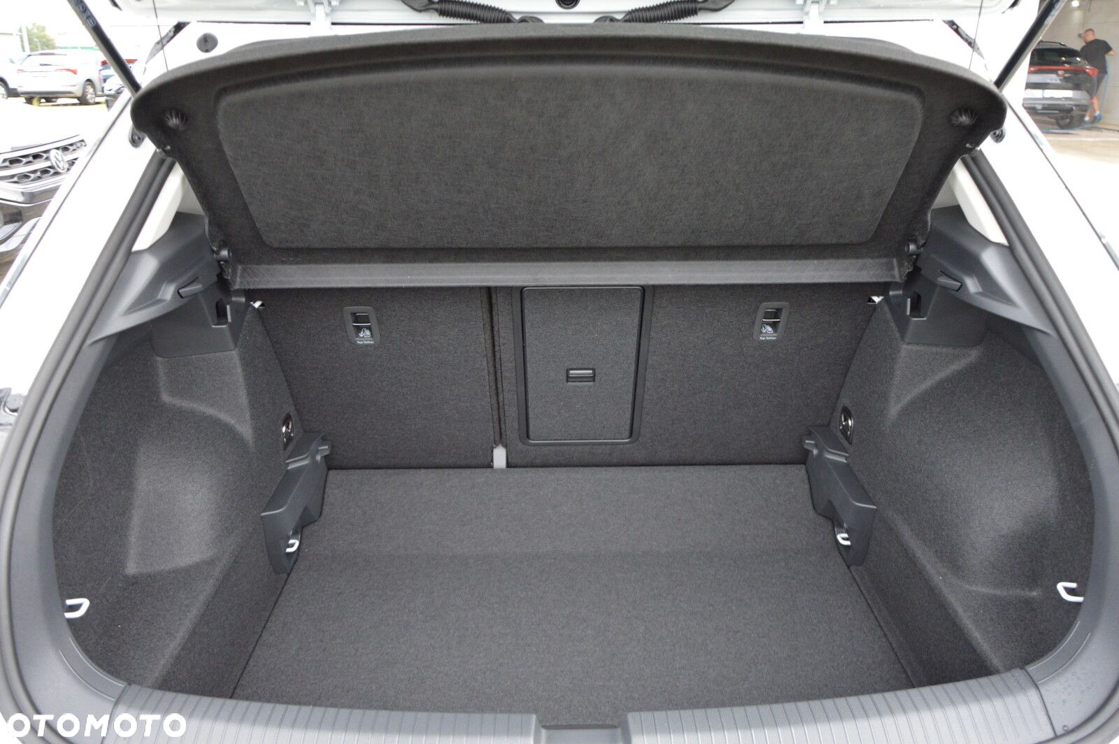 Volkswagen T-Roc - 24
