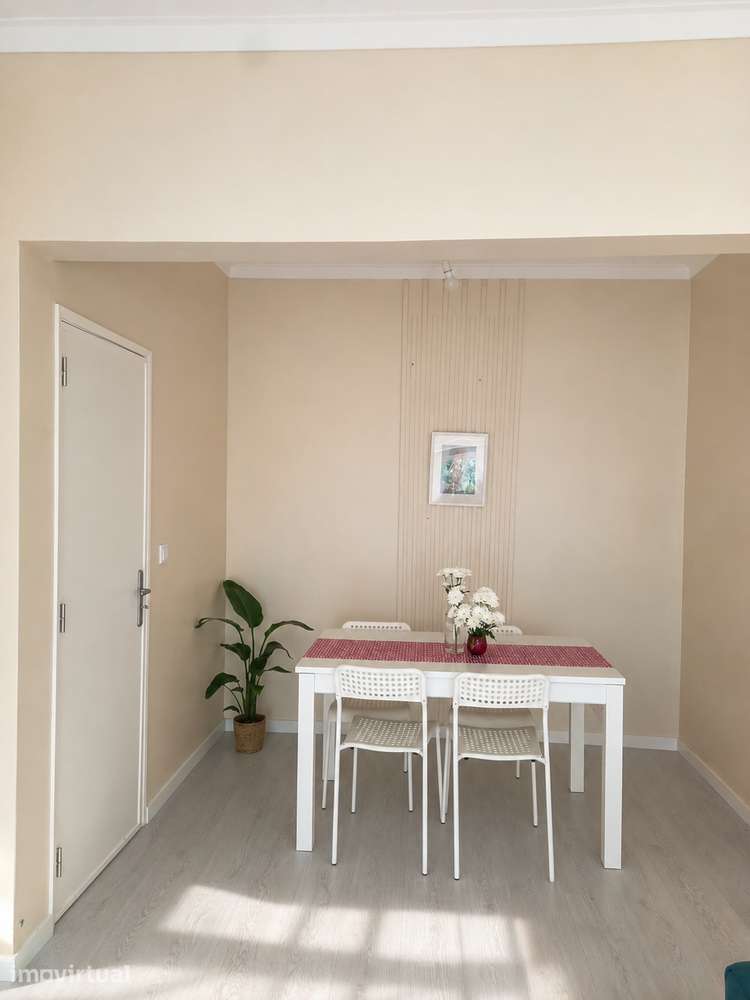 Apartamento T2 totalmente remodelado - Póvoa Santa Iria - Grande imagem: 2/9