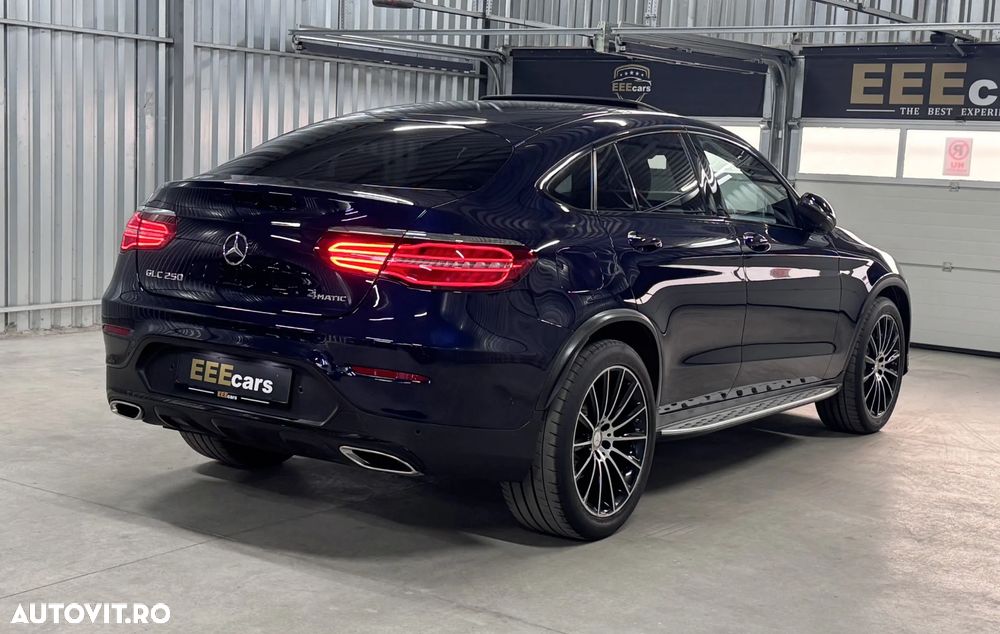 Mercedes-Benz GLC Coupe 250 4Matic 9G-TRONIC AMG Line - 27