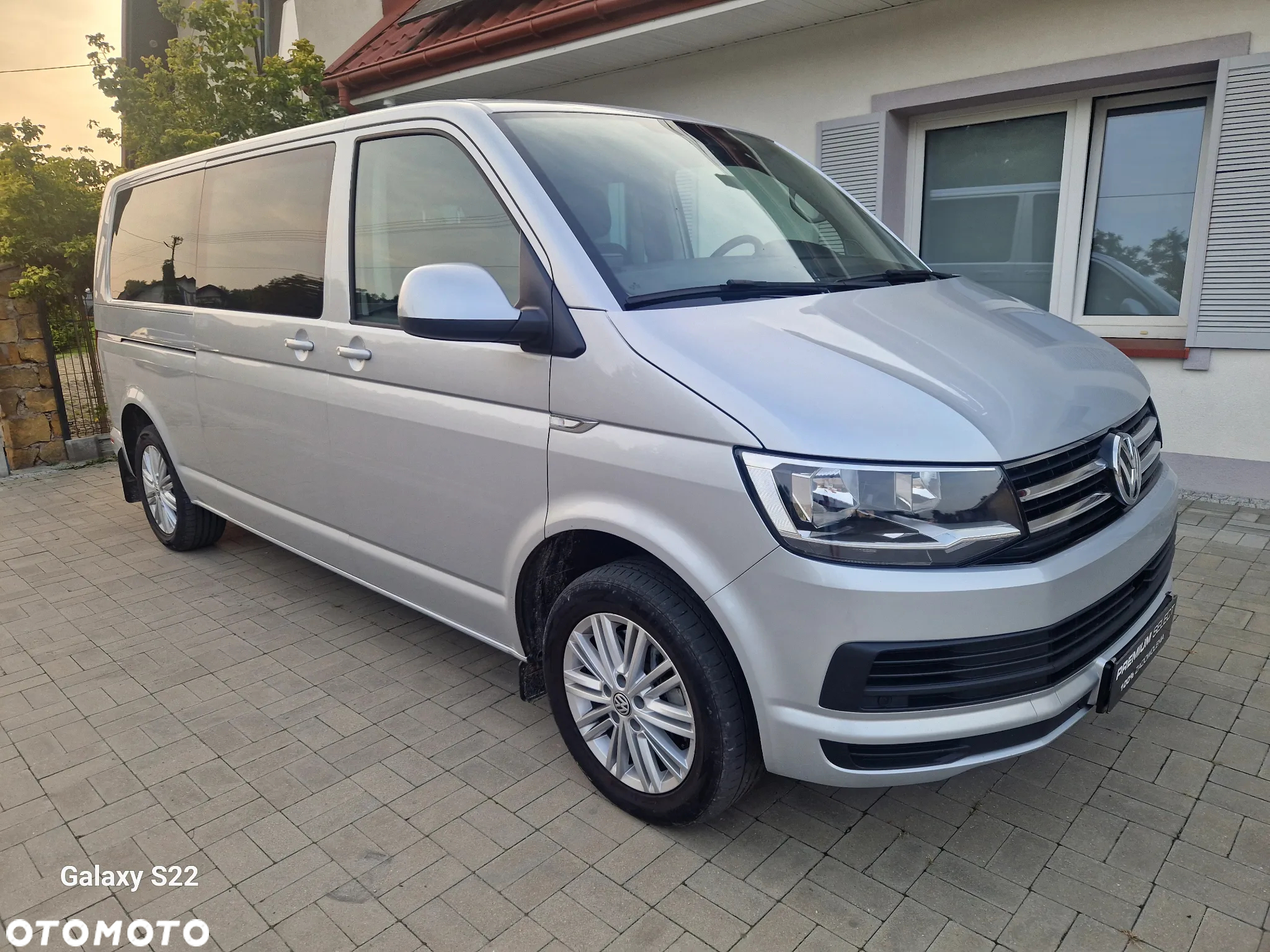 Volkswagen Caravelle 2.0 BiTDI L2 Highline DSG - 2