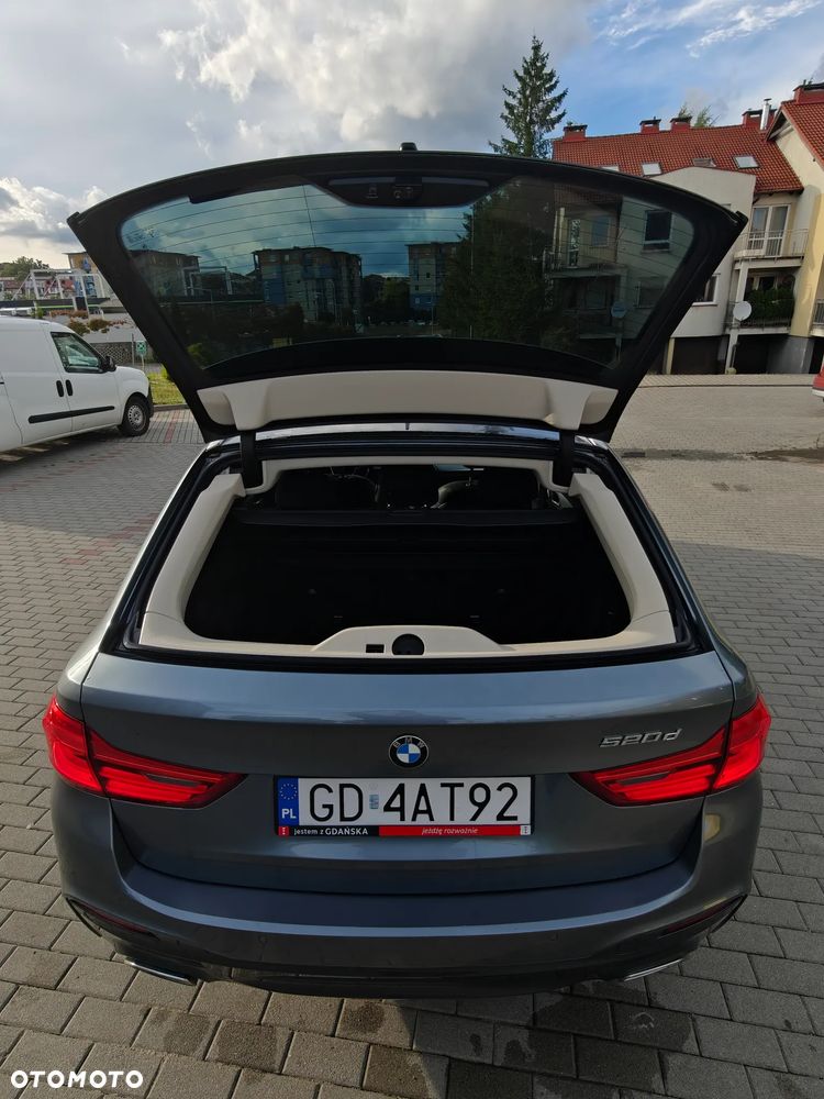 BMW Seria 5 520d M Sport Edition - 13