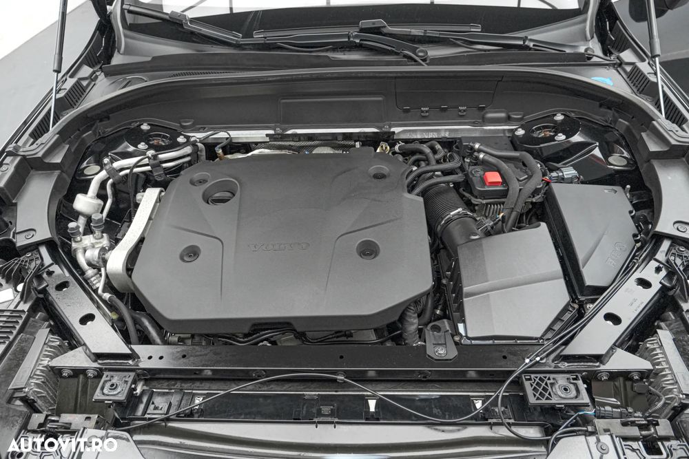 VOLVO XC60 2022 — imagine 27