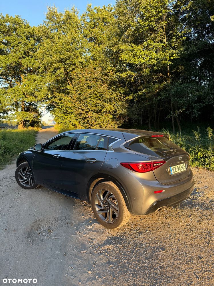 Infiniti Q30 1.6t Premium Tech 7DCT - 15