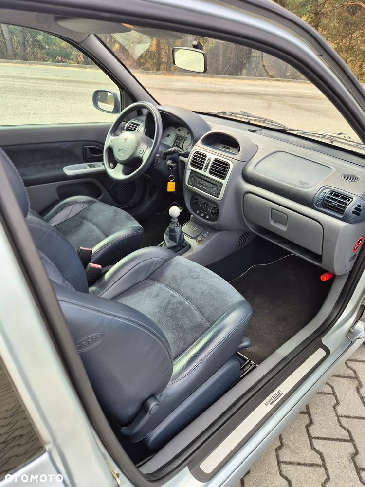 Renault Clio 2.0 16V Sport - 16