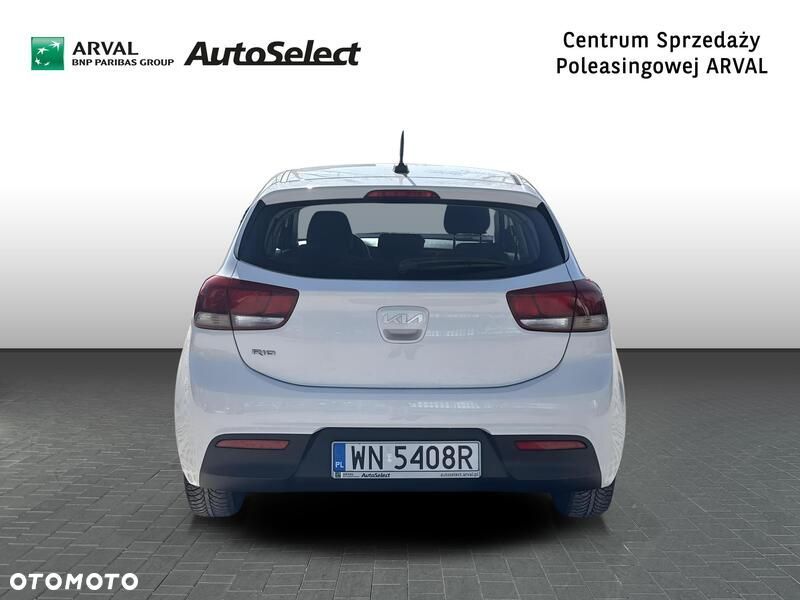 Kia Rio - 5