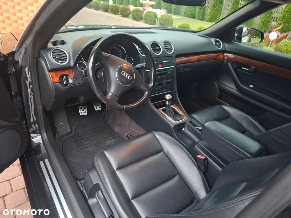 Audi A4 Cabrio 2.4 - 9