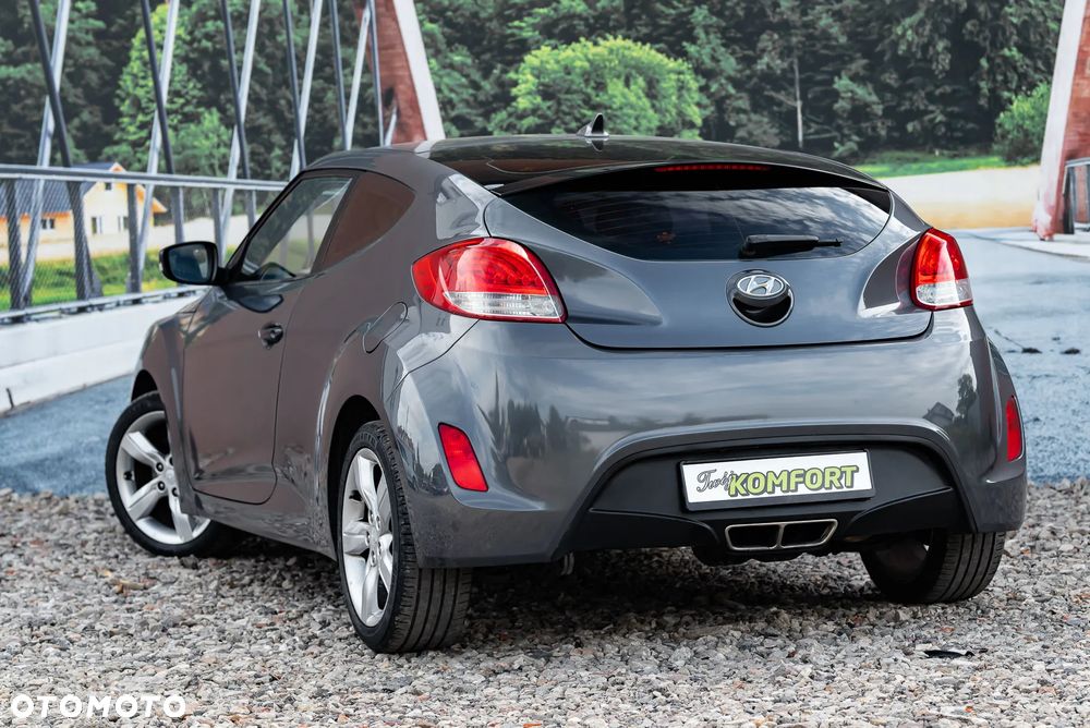 Hyundai Veloster 1.6 GDI Style - 10