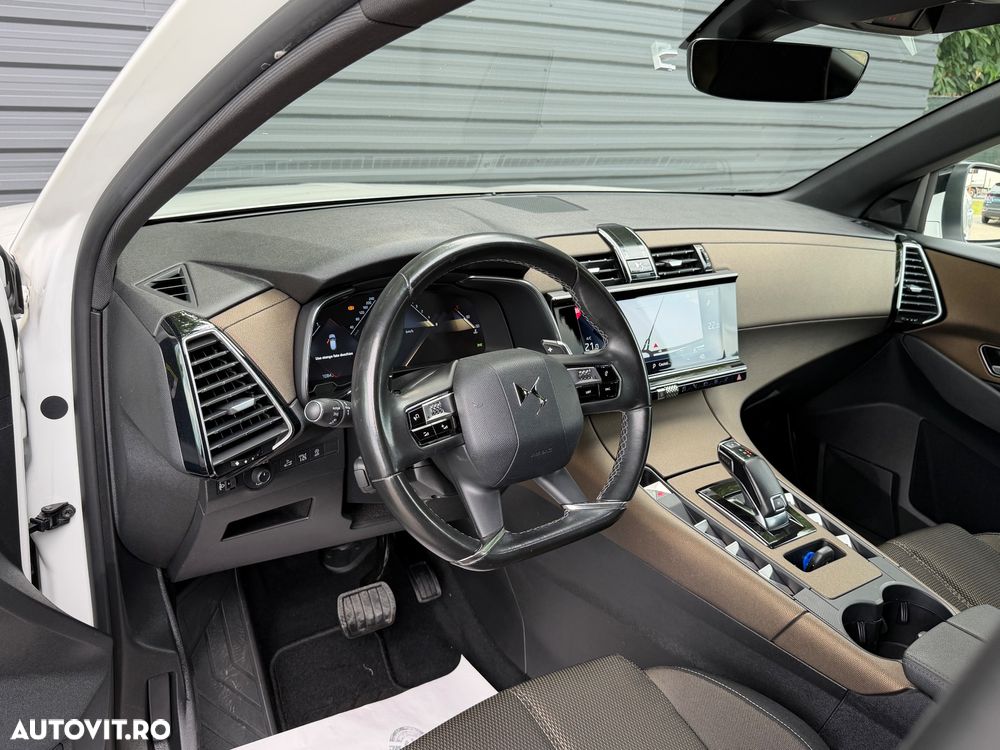DS Automobiles DS 7 Crossback - 12
