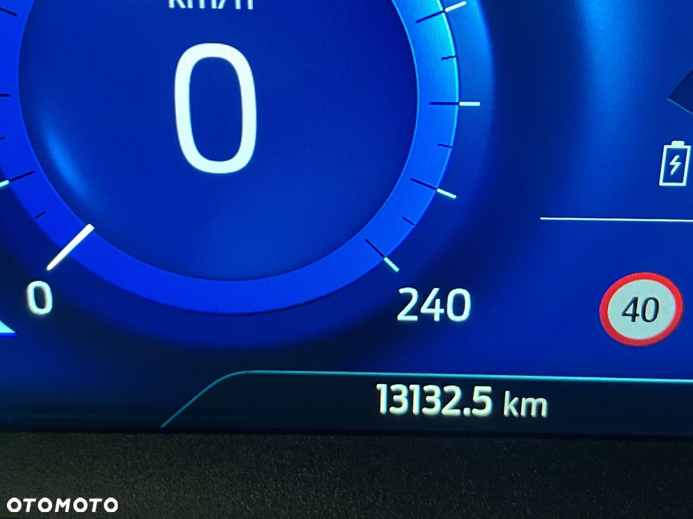 Ford Focus 1.0 EcoBoost Hybrid ST-LINE X - 9