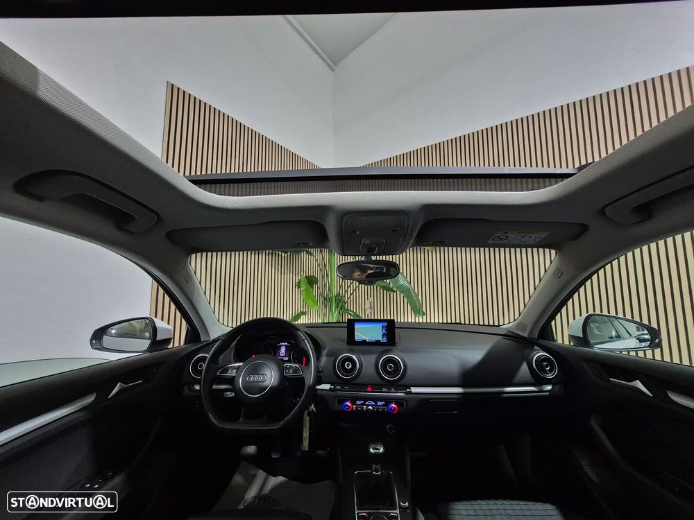 Audi A3 Sportback 1.6 TDI Attraction Special Edition - 13