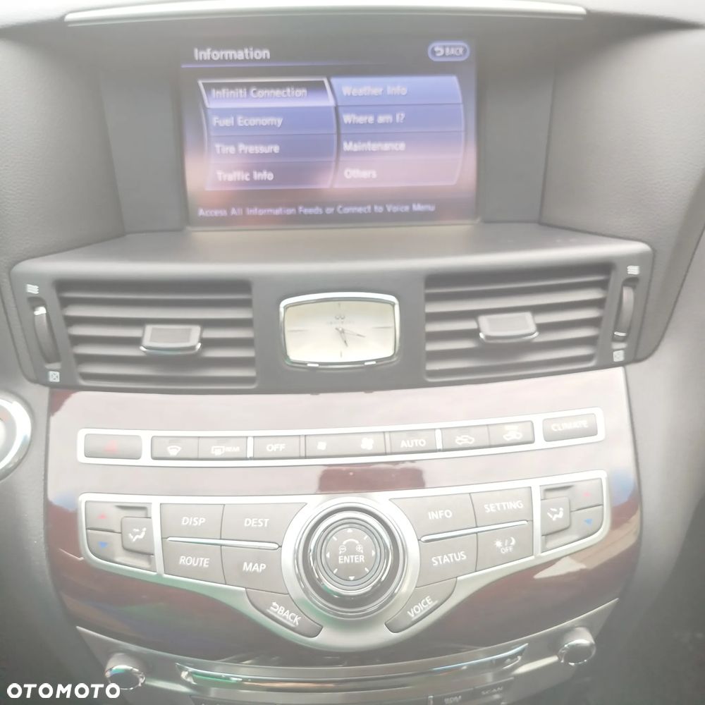 Infiniti M - 14