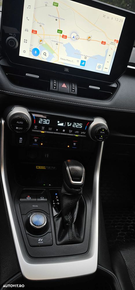 Toyota RAV4 2.5 VVT-iE 4x4 Luxury Premium - 33