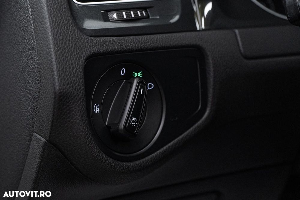 Volkswagen Golf 1.0 TSI BlueMotion Comfortline - 19