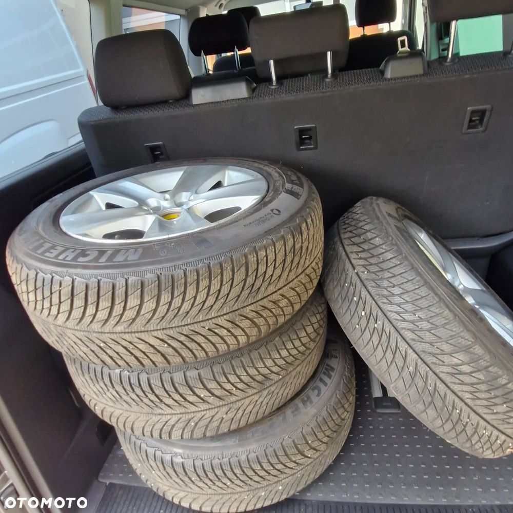 Volkswagen Multivan - 25