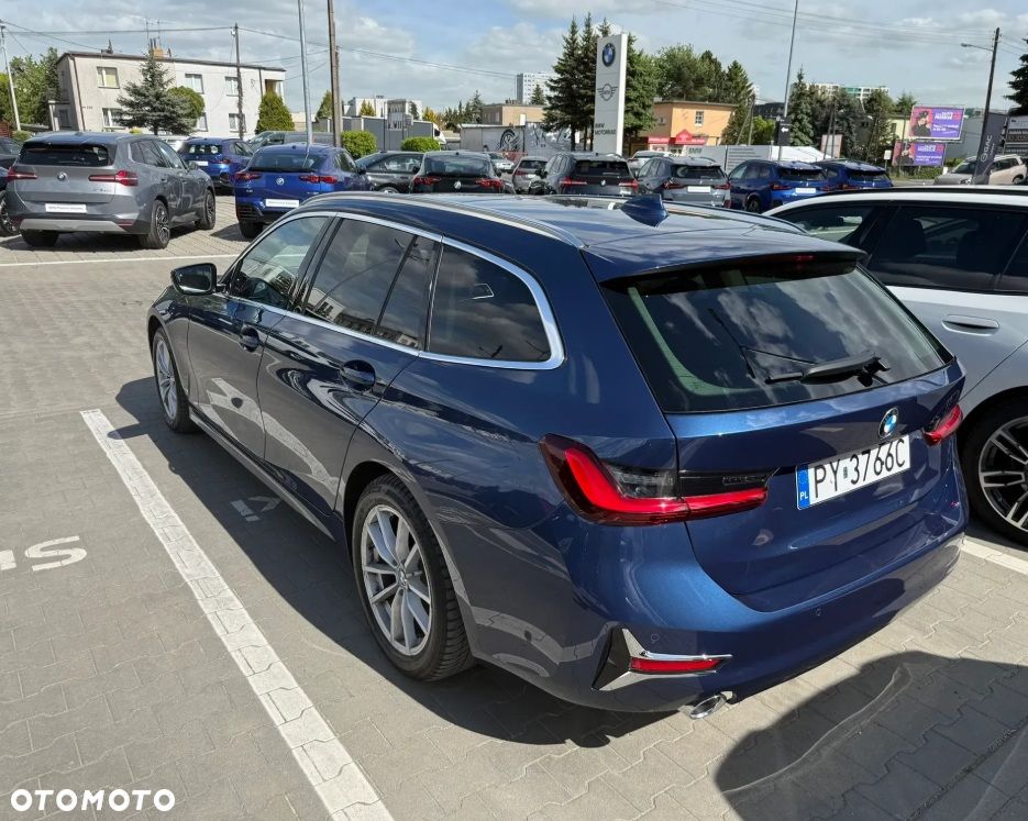 BMW Seria 3 320d xDrive Luxury Line - 3