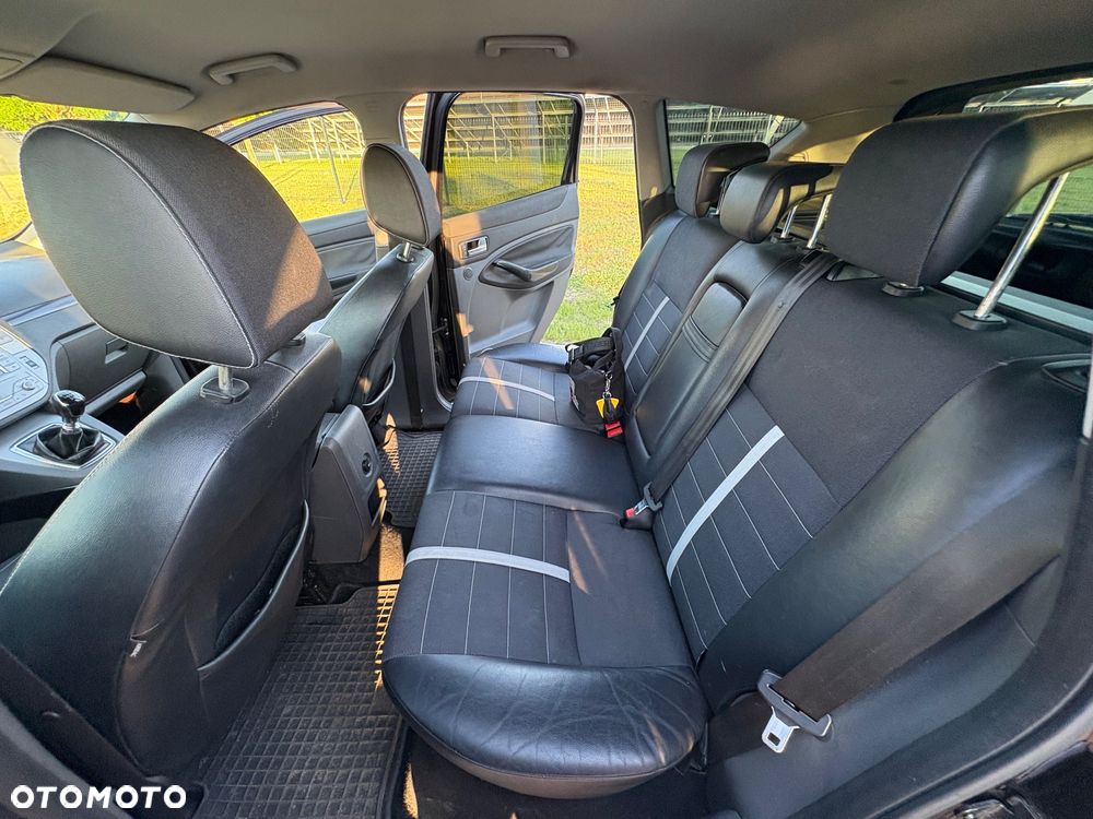 Ford Kuga 2.0 TDCi Titanium - 6