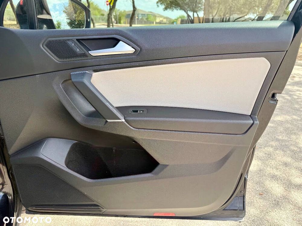 Volkswagen Tiguan - 15