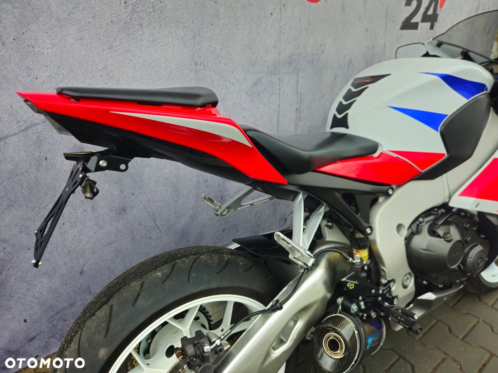 Honda CBR - 23