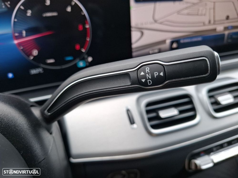 Mercedes-Benz GLE 300 d 4Matic — fotografia 16