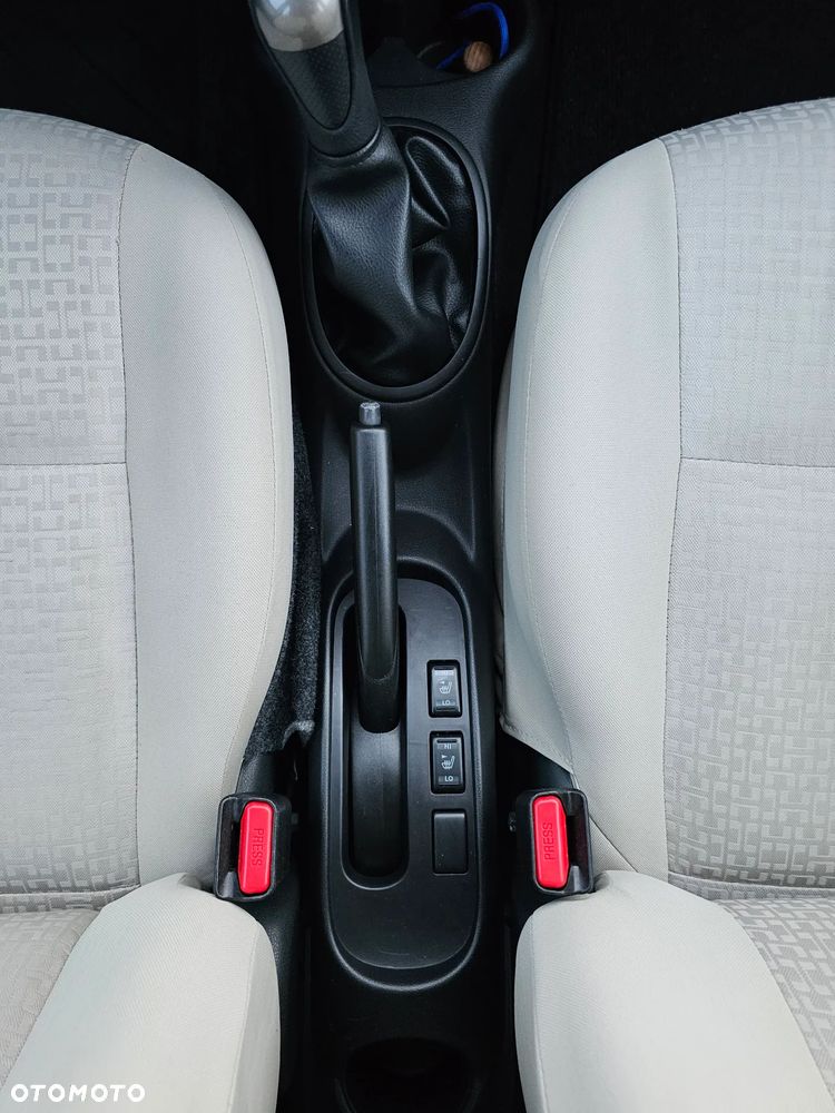 Nissan Micra 1.2 Bild der Frau - 18