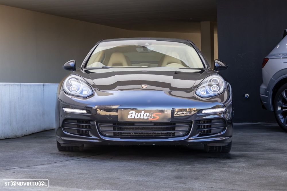 Porsche Panamera Platinum Edition - 4