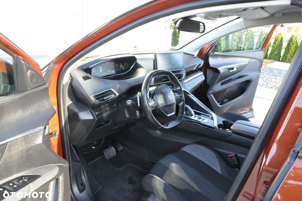 Peugeot 5008 PureTech 130 EAT8 Stop & Start Allure Pack - 33