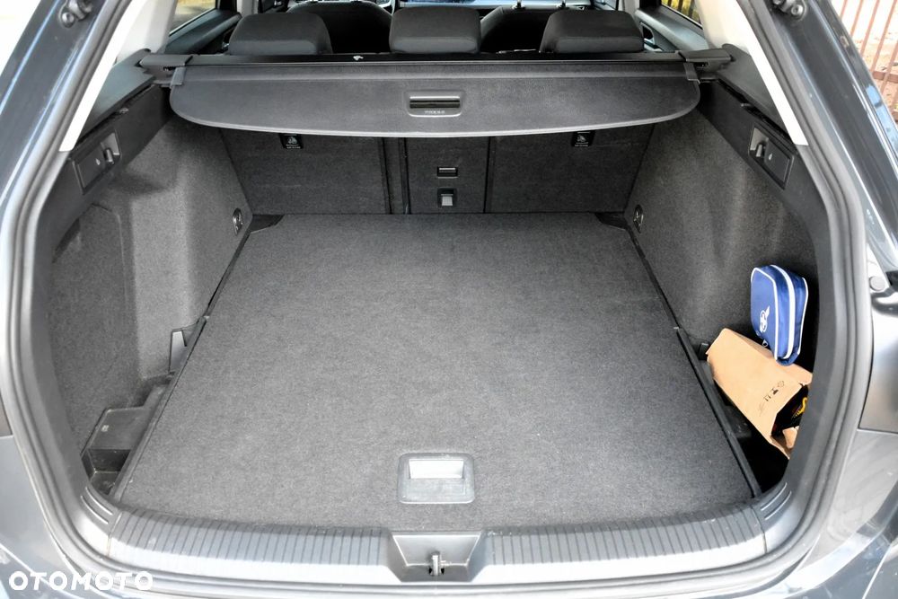 Volkswagen Golf 1.5 eTSI EVO Style DSG - 35