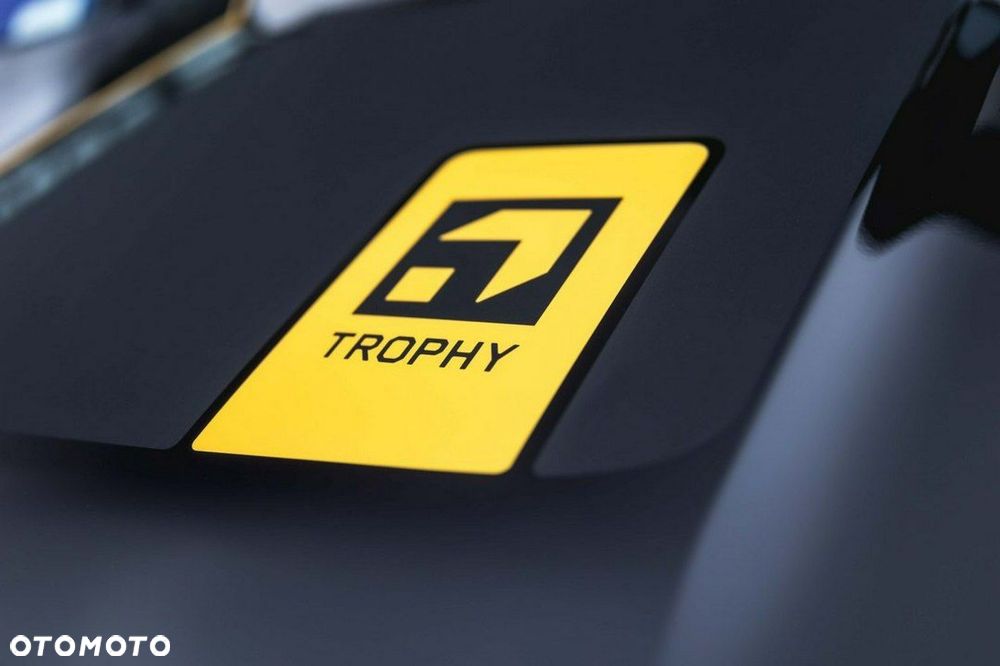 Land Rover Defender - 13