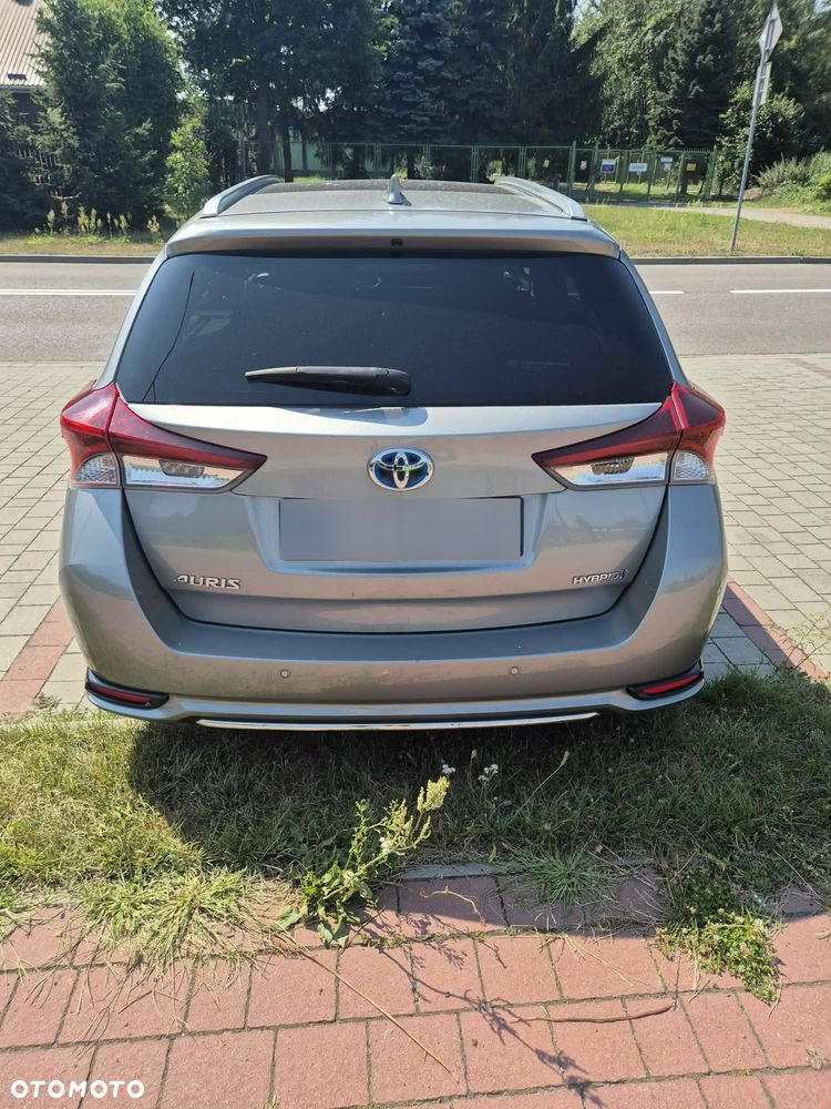 Toyota Auris Hybrid 135 Prestige - 11
