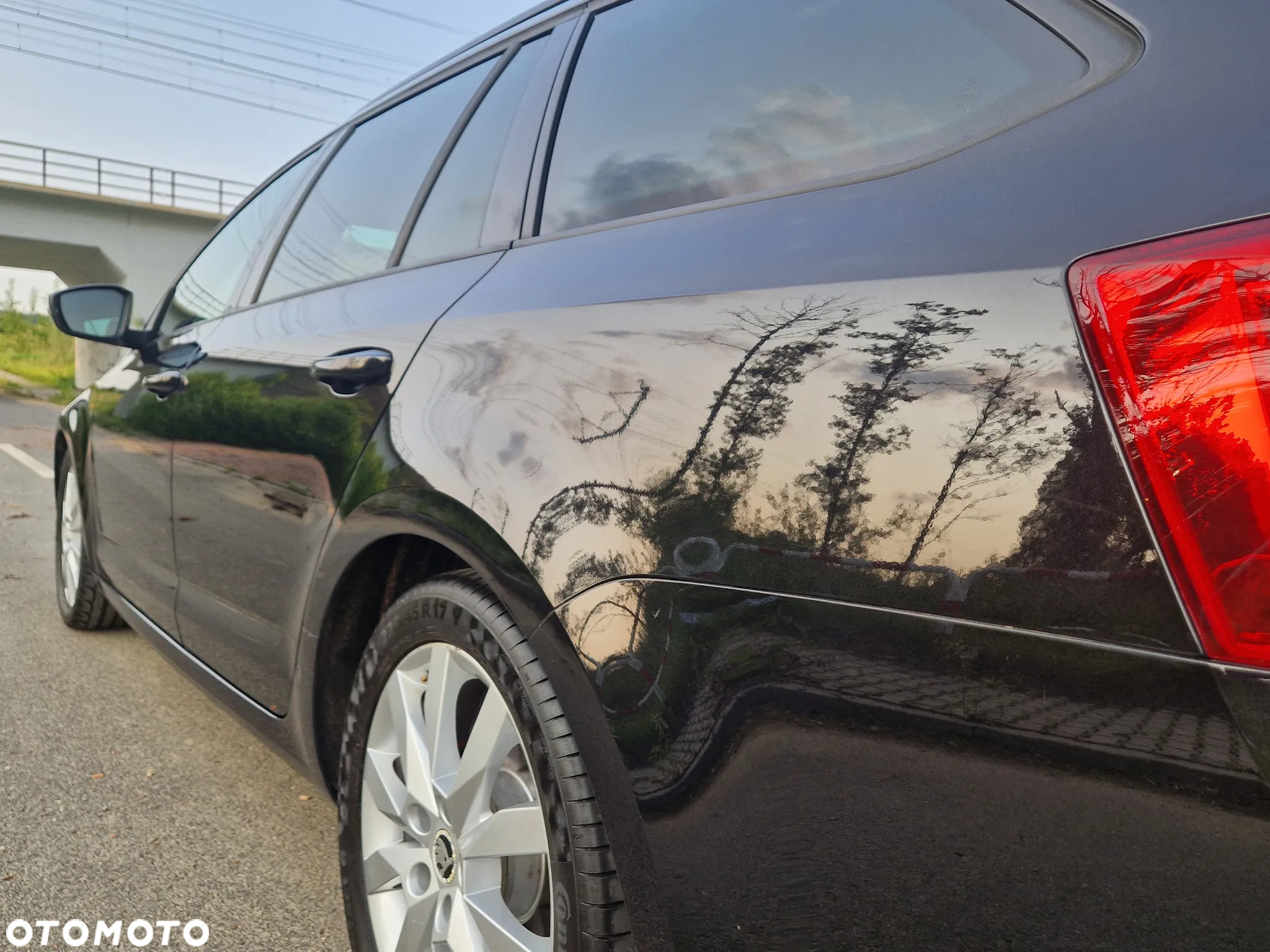 Skoda Octavia Combi 2.0 TDI (Green tec) RS - 15