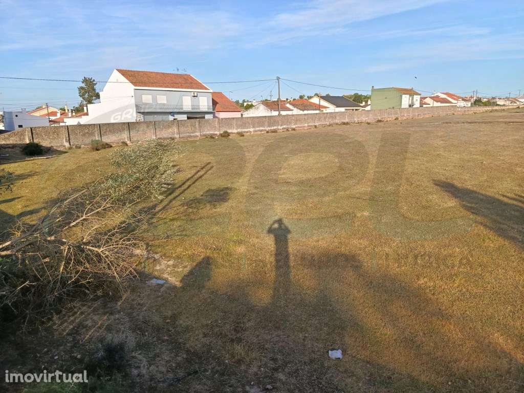 LOTE PARA CONSTRUÇÃO DE 40 APARTAMENTOS E 23 MORADIAS - Grande imagem: 3/8