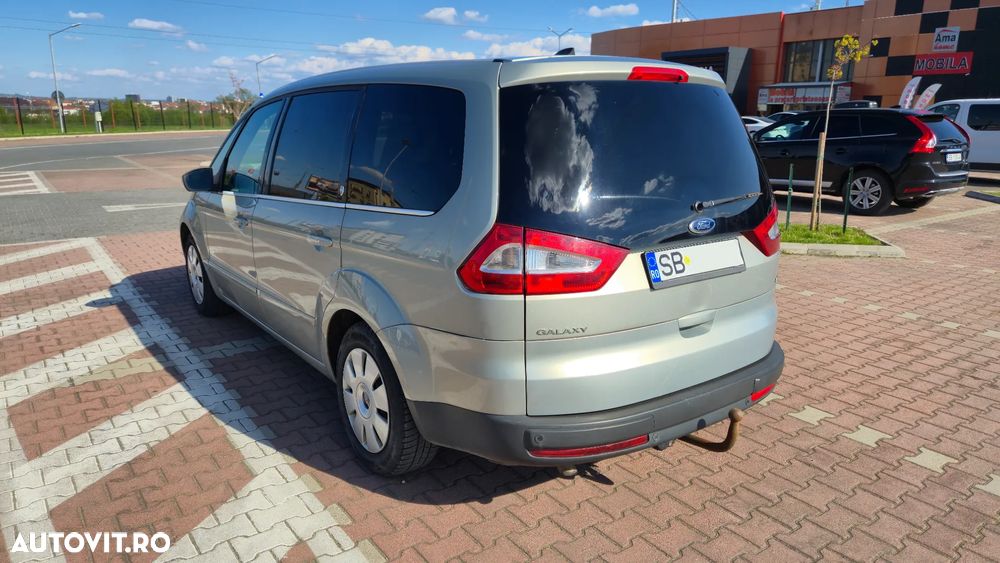 Ford Galaxy 2.0 TDCi DPF Aut. Ghia - 2