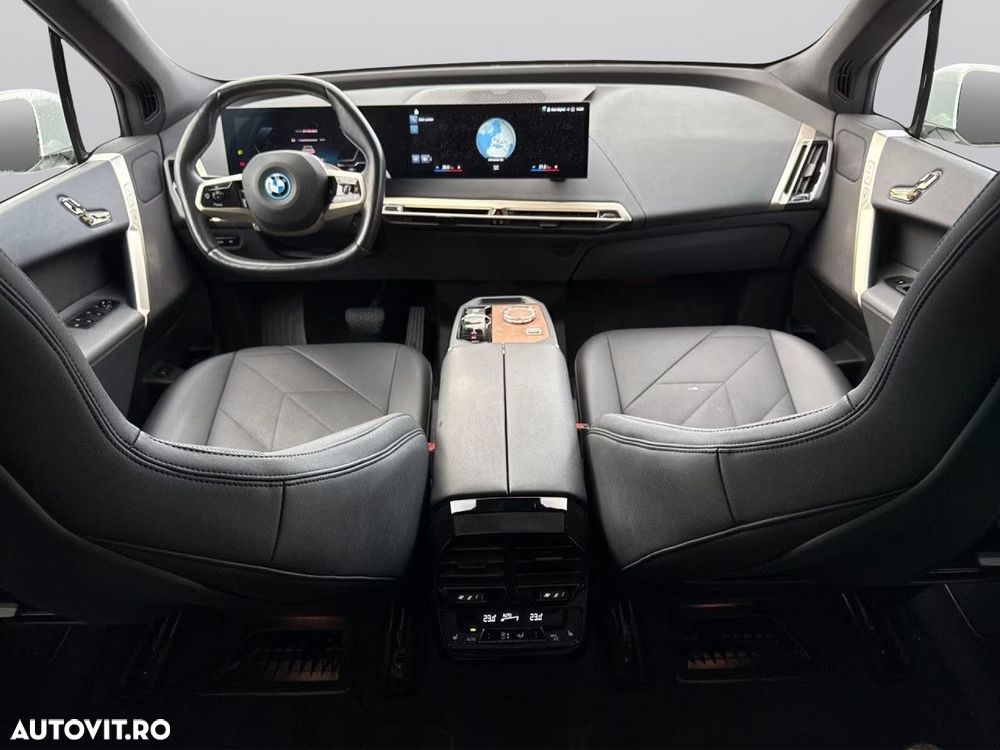 BMW iX xDrive40 - 7