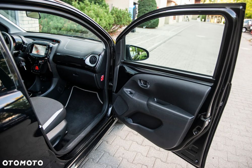Toyota Aygo x-business - 21