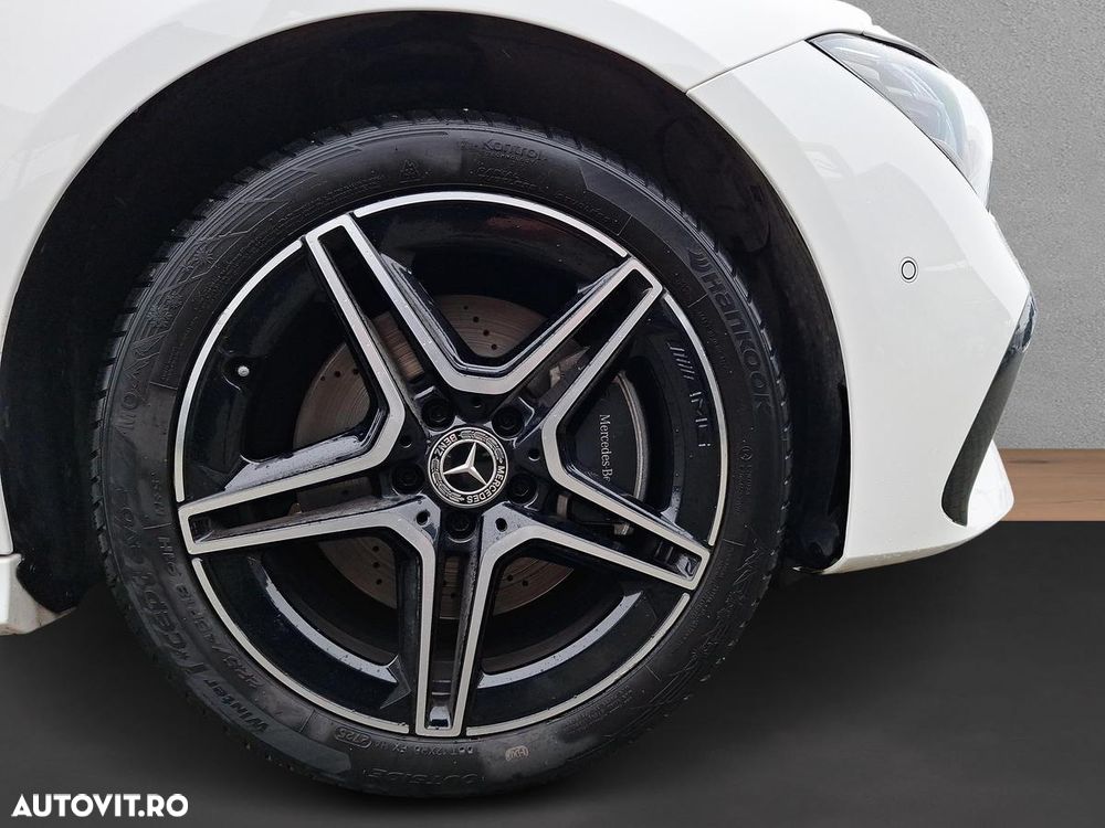 Mercedes-Benz CLA 250 e 8G-DCT AMG Line - 16