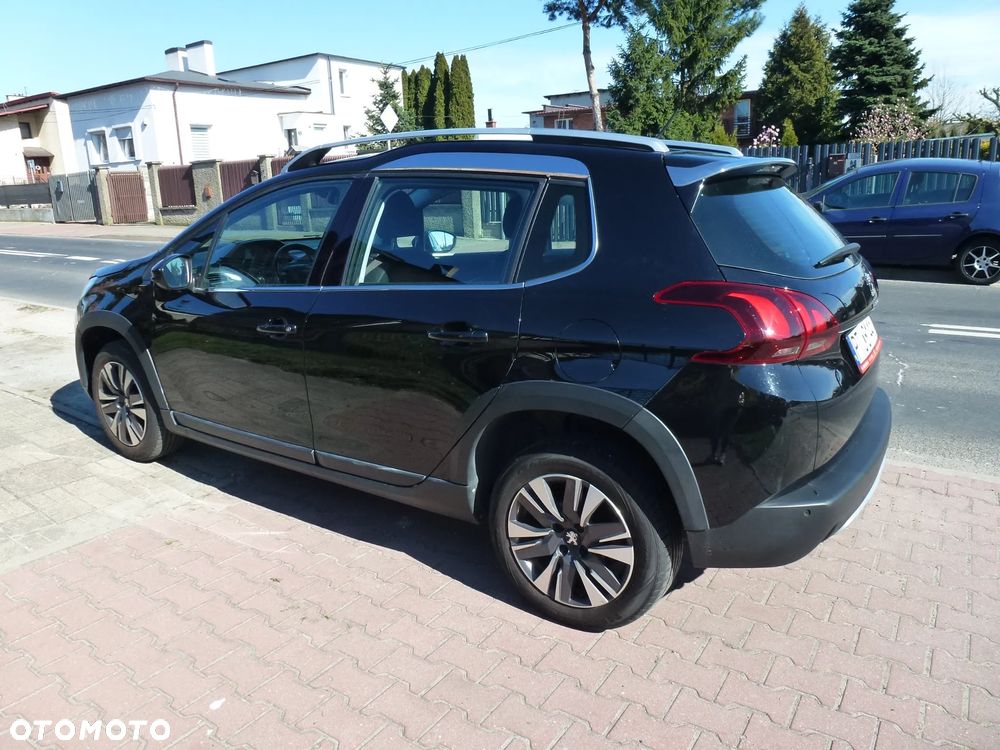Peugeot 2008 BlueHDi 100 STOP & START Style - 4