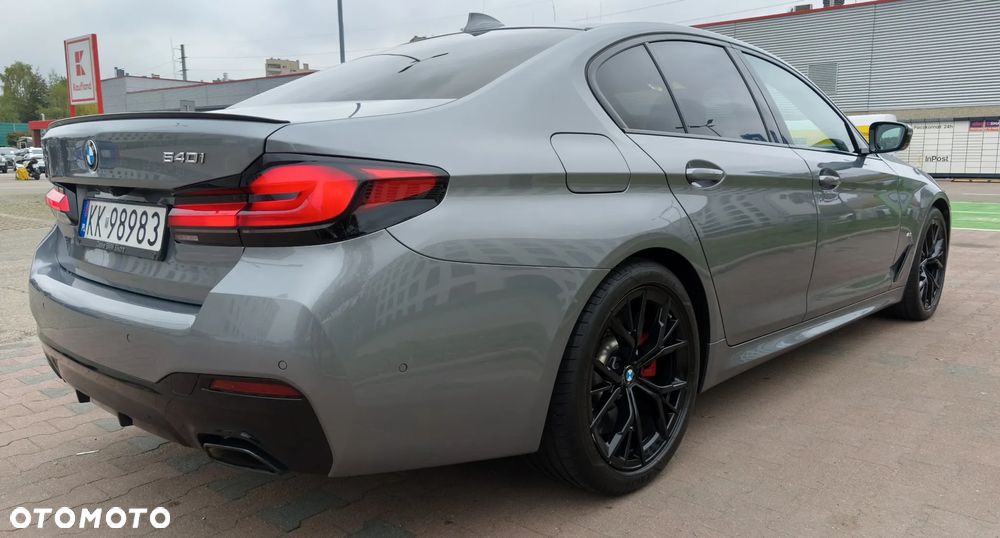 BMW Seria 5 540i xDrive mHEV M Sport sport - 9