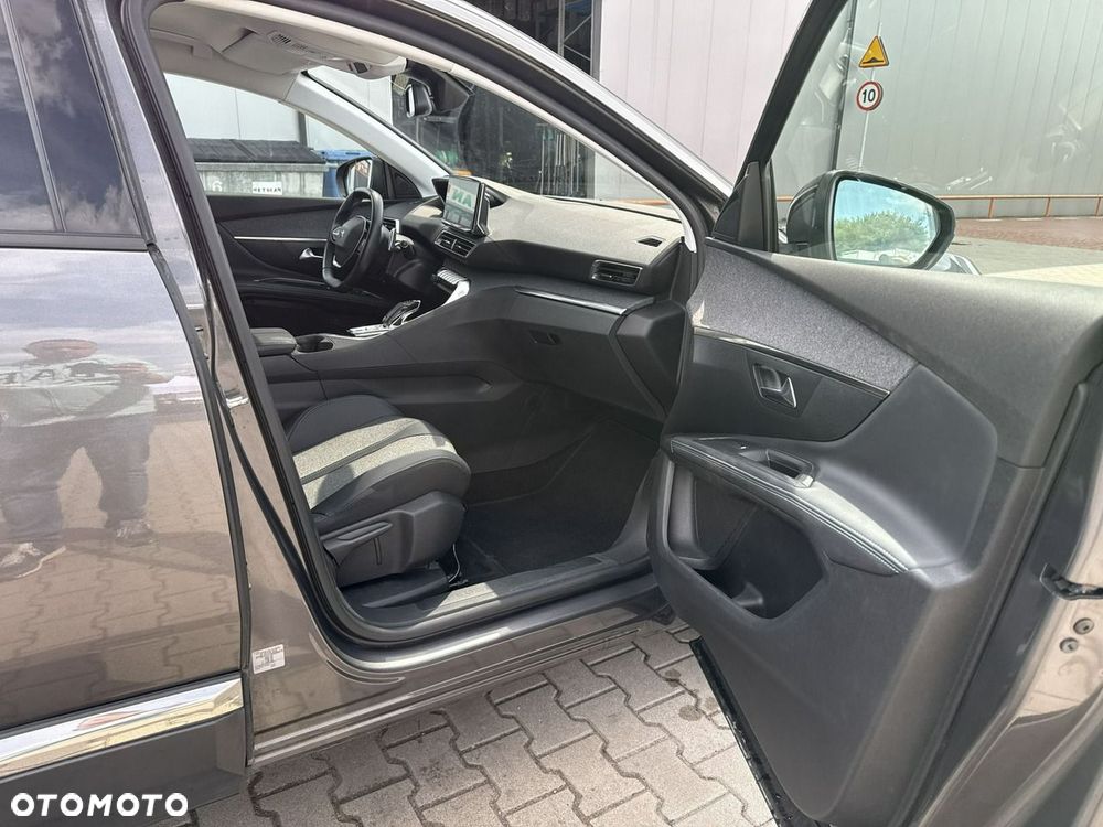 Peugeot 5008 2.0 BlueHDi Allure Pack S&S EAT8 - 19