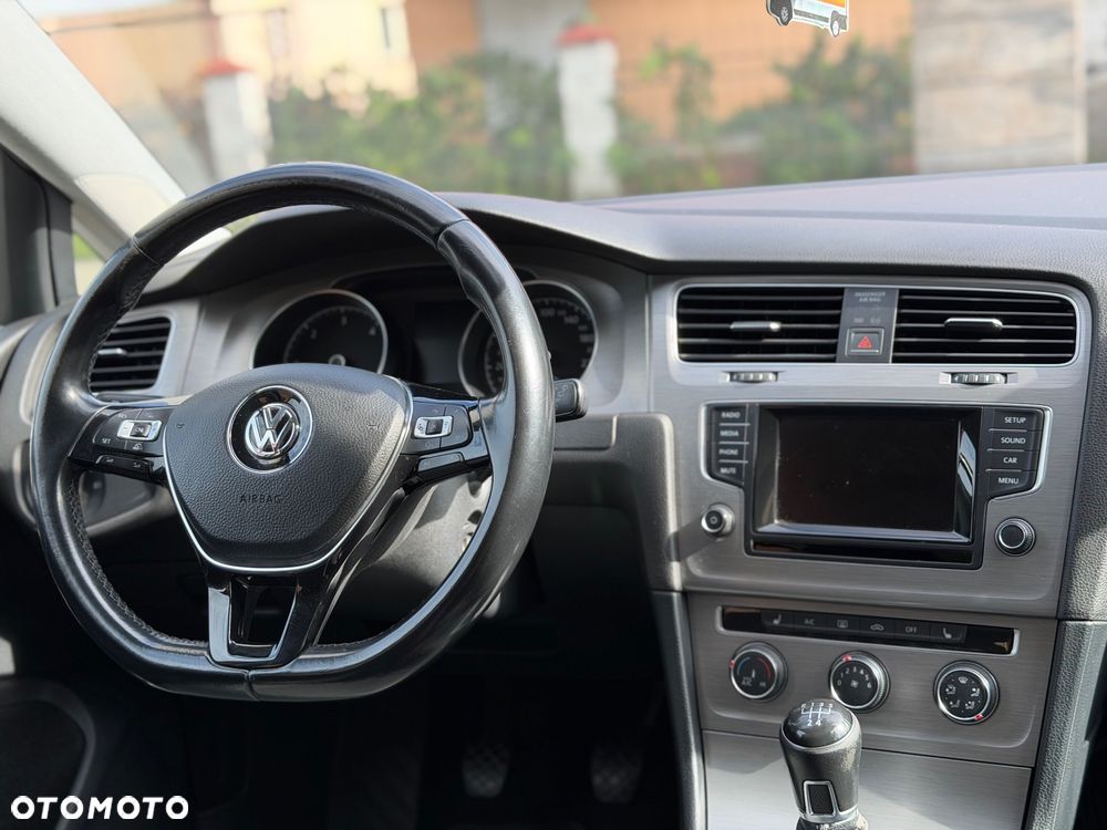 Volkswagen Golf 1.6 TDI BMT Comfortline - 19