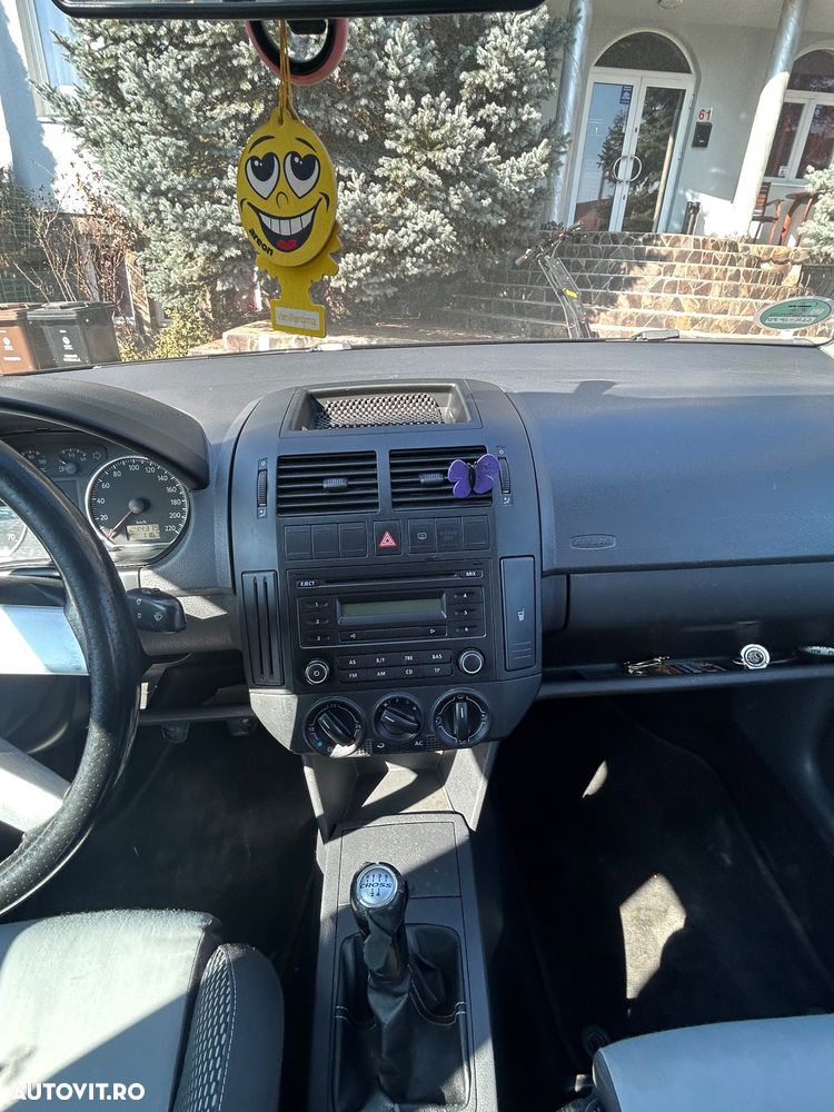 Volkswagen Polo - 5