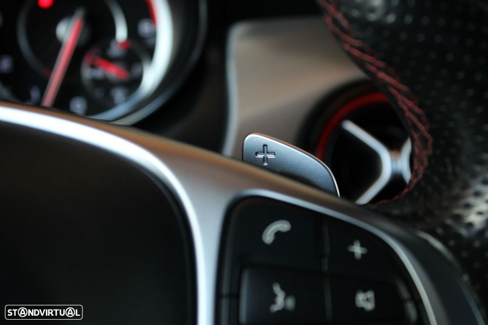 Mercedes-Benz CLA 45 AMG 4Matic 7G-DCT - 33