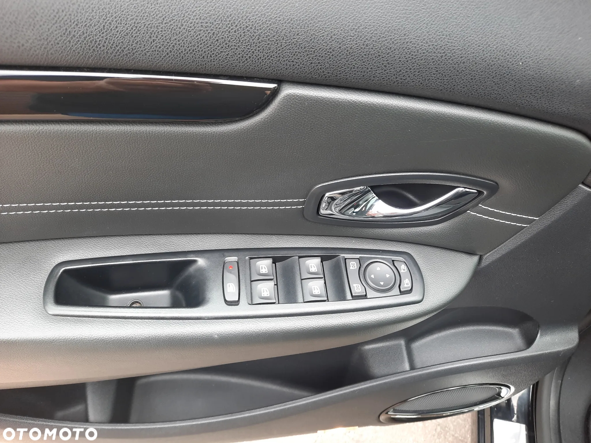 Renault Scenic ENERGY TCe 130 S&S Bose Edition - 13