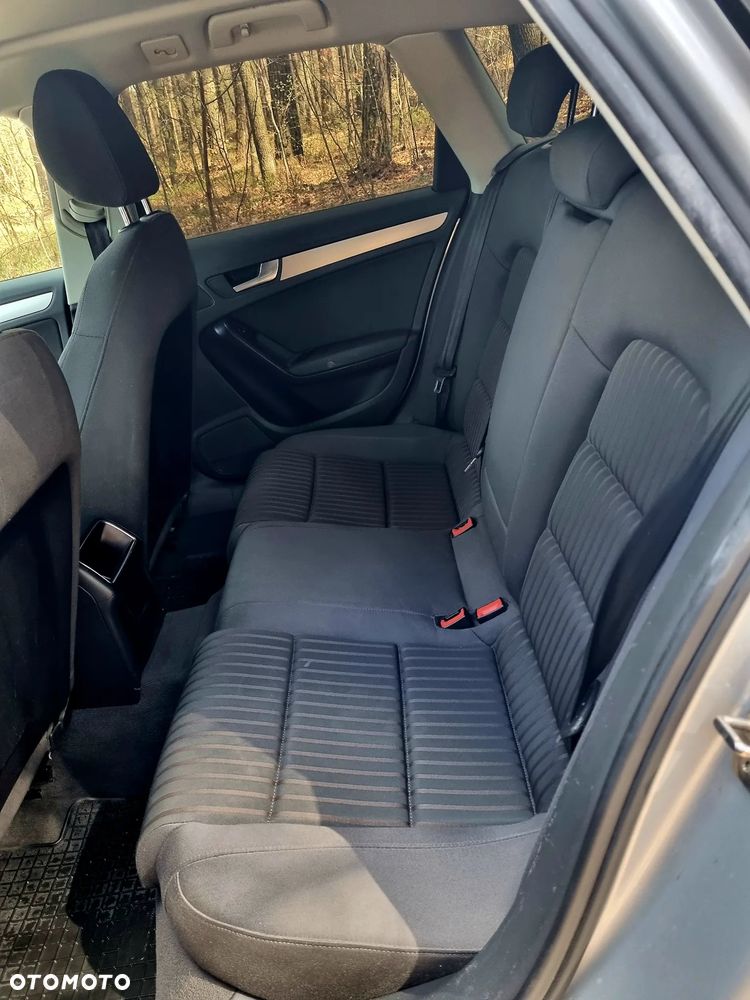 Audi A4 Avant 2.0 TDI DPF Ambiente - 13