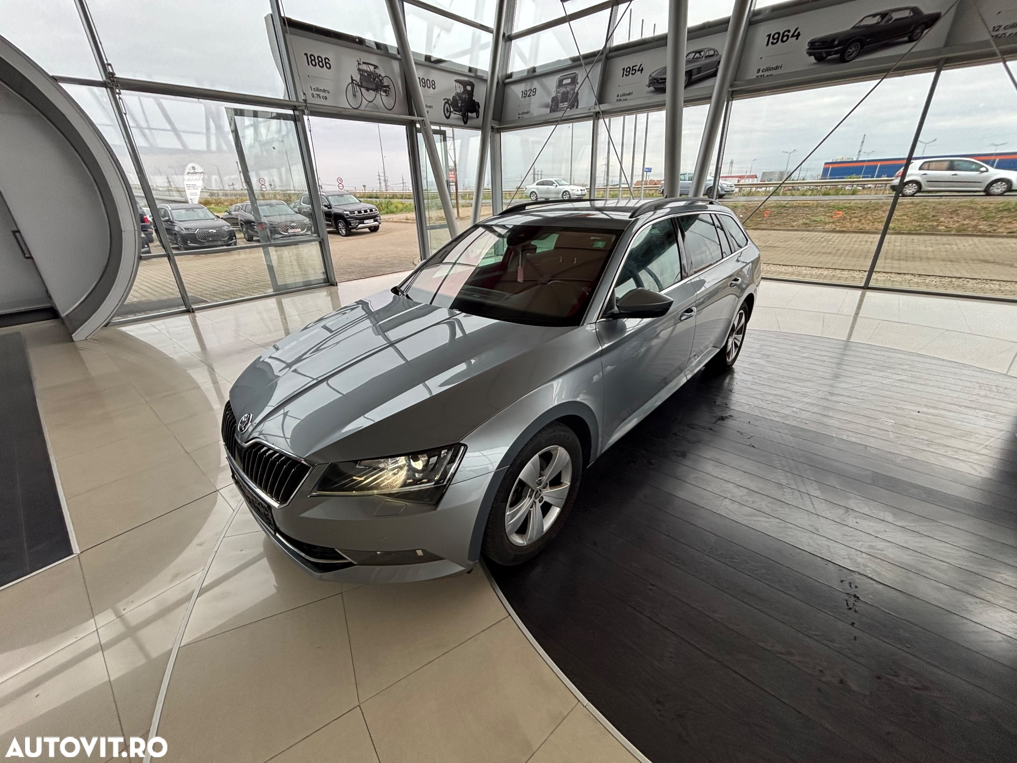 Skoda Superb Combi 2.0 TDI DSG Active - 3