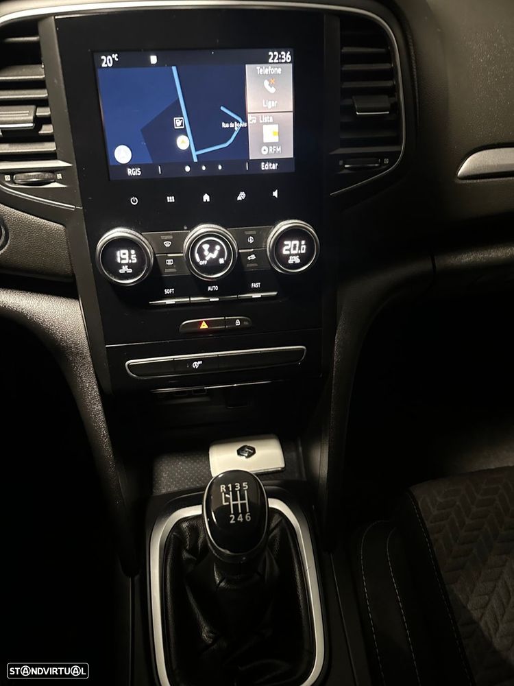 Renault Mégane Sport Tourer 1.3 TCe Limited J17 - 17